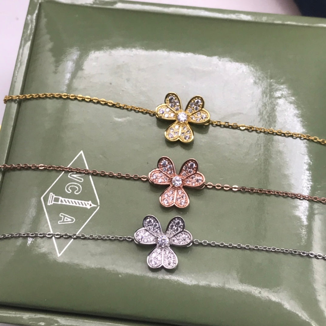 VCA Woman Bracelet