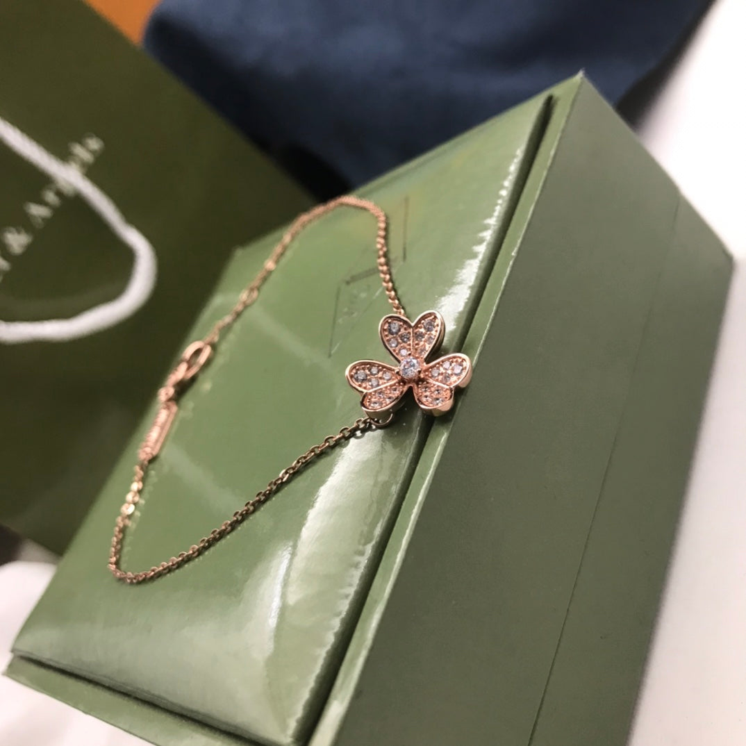 VCA Woman Bracelet